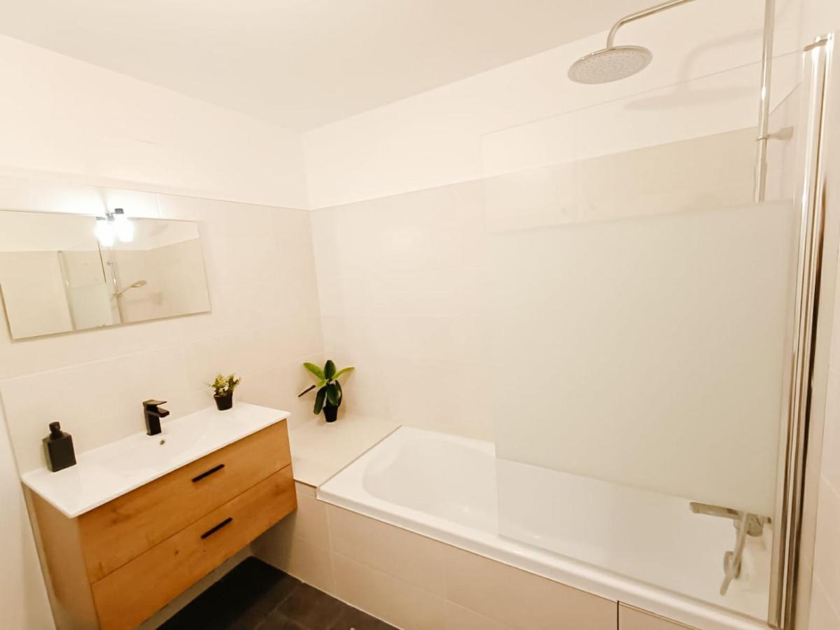 Cosy Perle - 2Ch - Quartier Des Halles & Parking Souterrain โป ภายนอก รูปภาพ